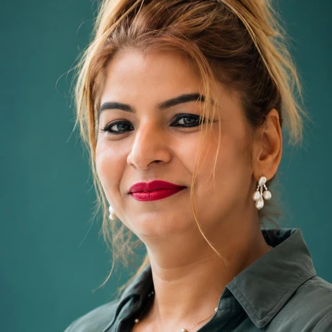 Anu Manocha — Co-Founder, Classic Network & Computers Delhi